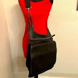 Yves Saint Laurent Black Messenger Bag Leather Made italy Rive Gauche XL